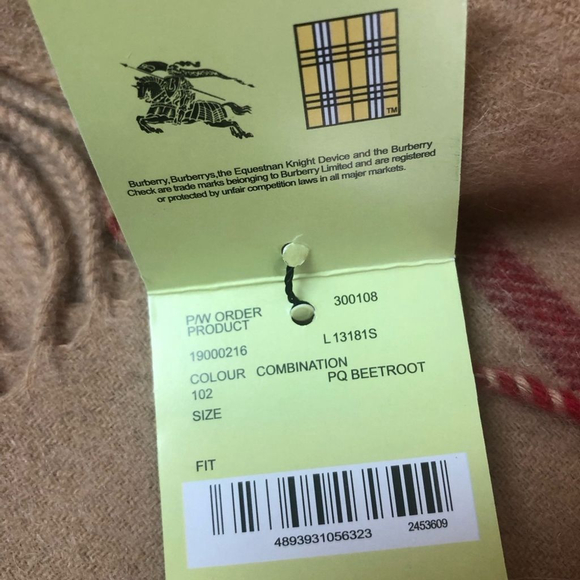 BURBERRY Wide Check Cashmere Scarf, Archive Beige - Unisex, NWT - Picture 4 of 5